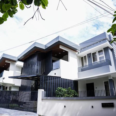 Zennova Furnished Apartment Alappuzha Buitenkant foto