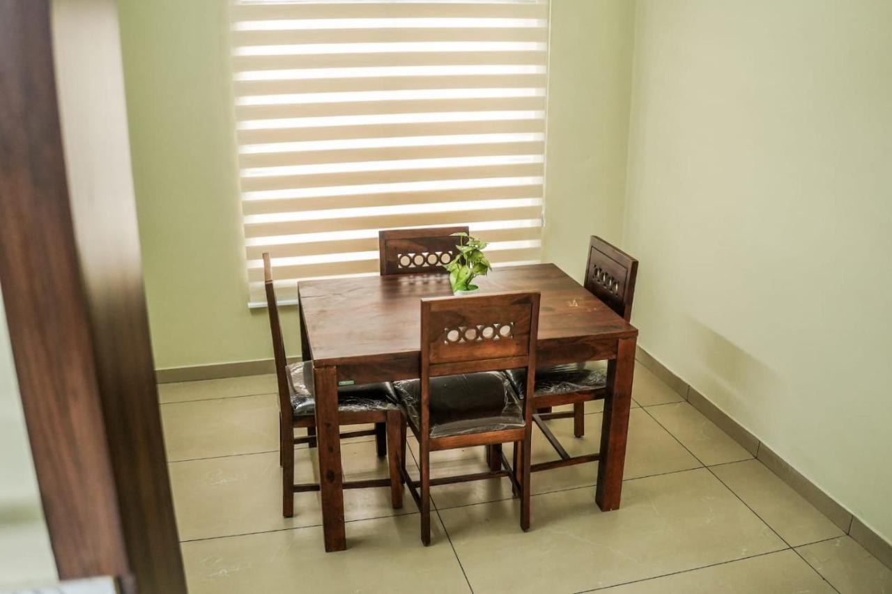 Zennova Furnished Apartment Alappuzha Buitenkant foto