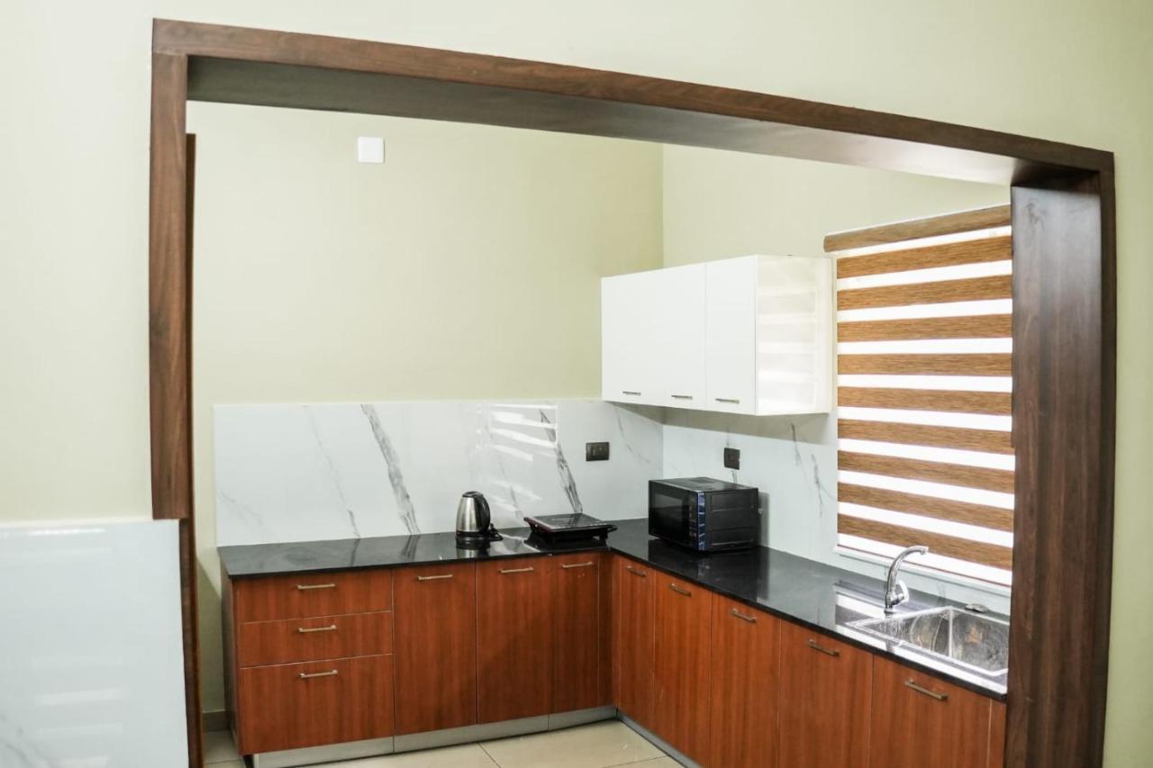 Zennova Furnished Apartment Alappuzha Buitenkant foto