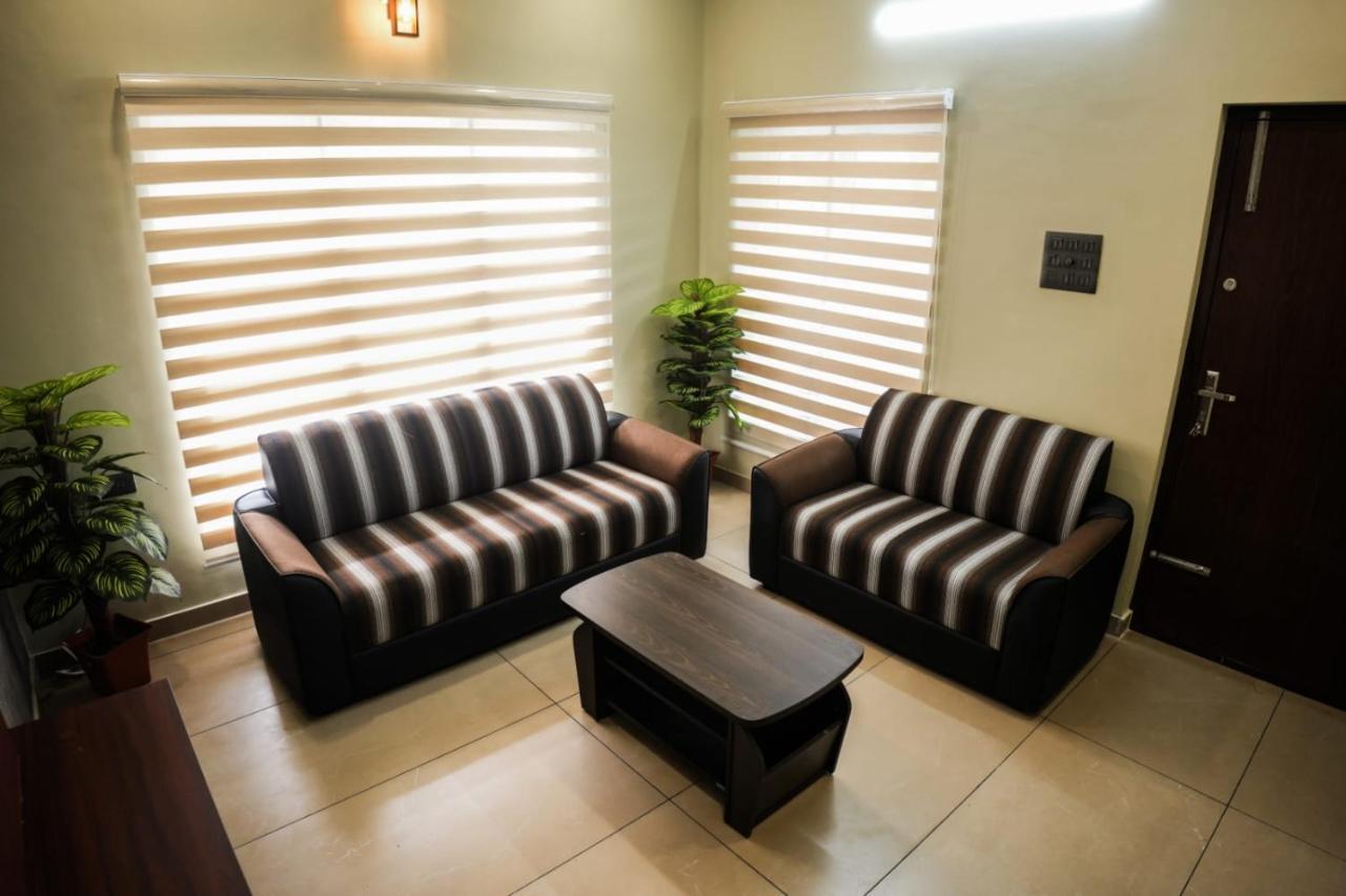 Zennova Furnished Apartment Alappuzha Buitenkant foto